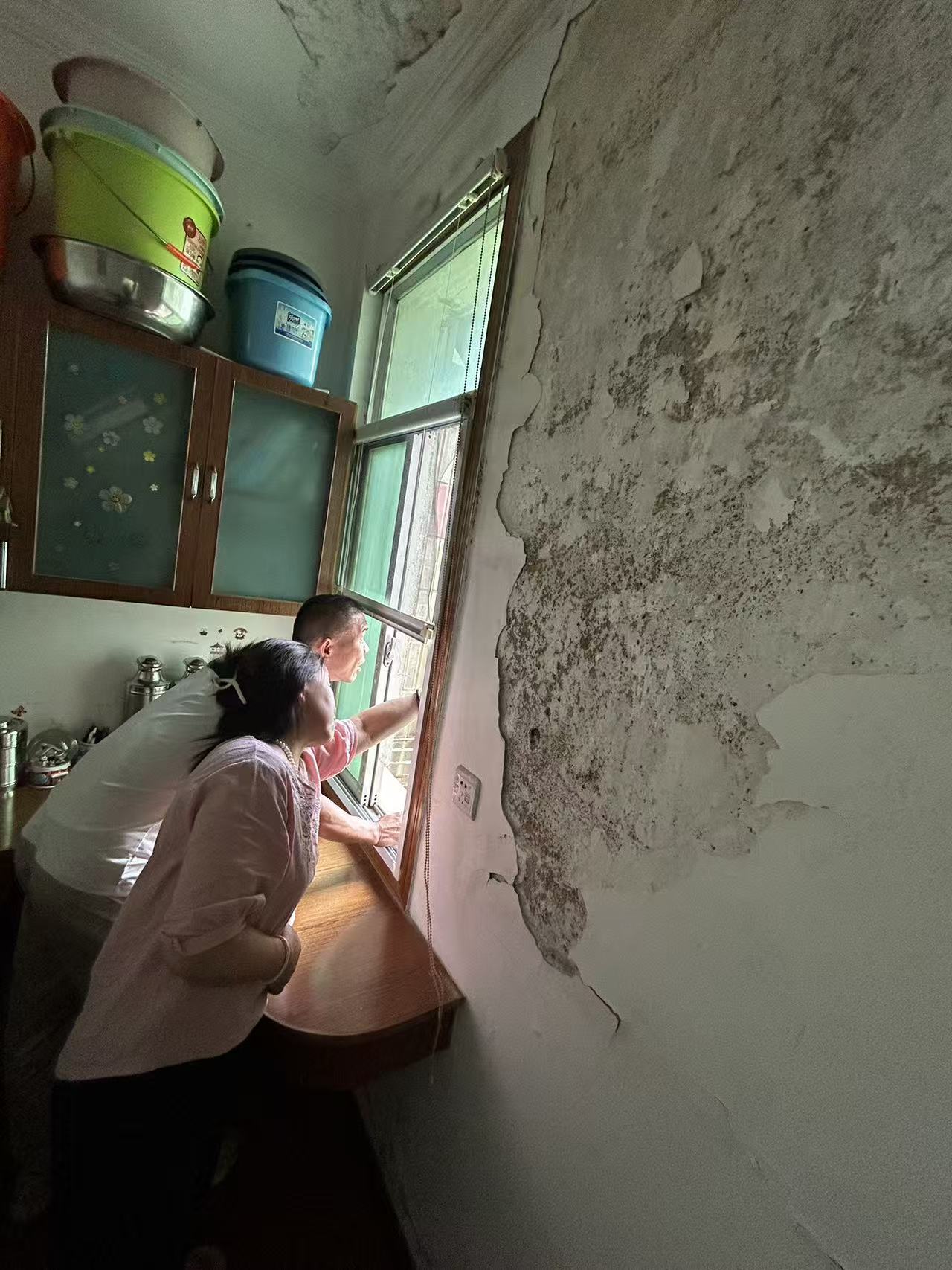 小康楼漏水问题解决了，邻里没红脸