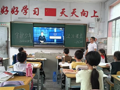 利剑护蕾·雷霆行动丨拒绝校园欺凌  共创平安校园