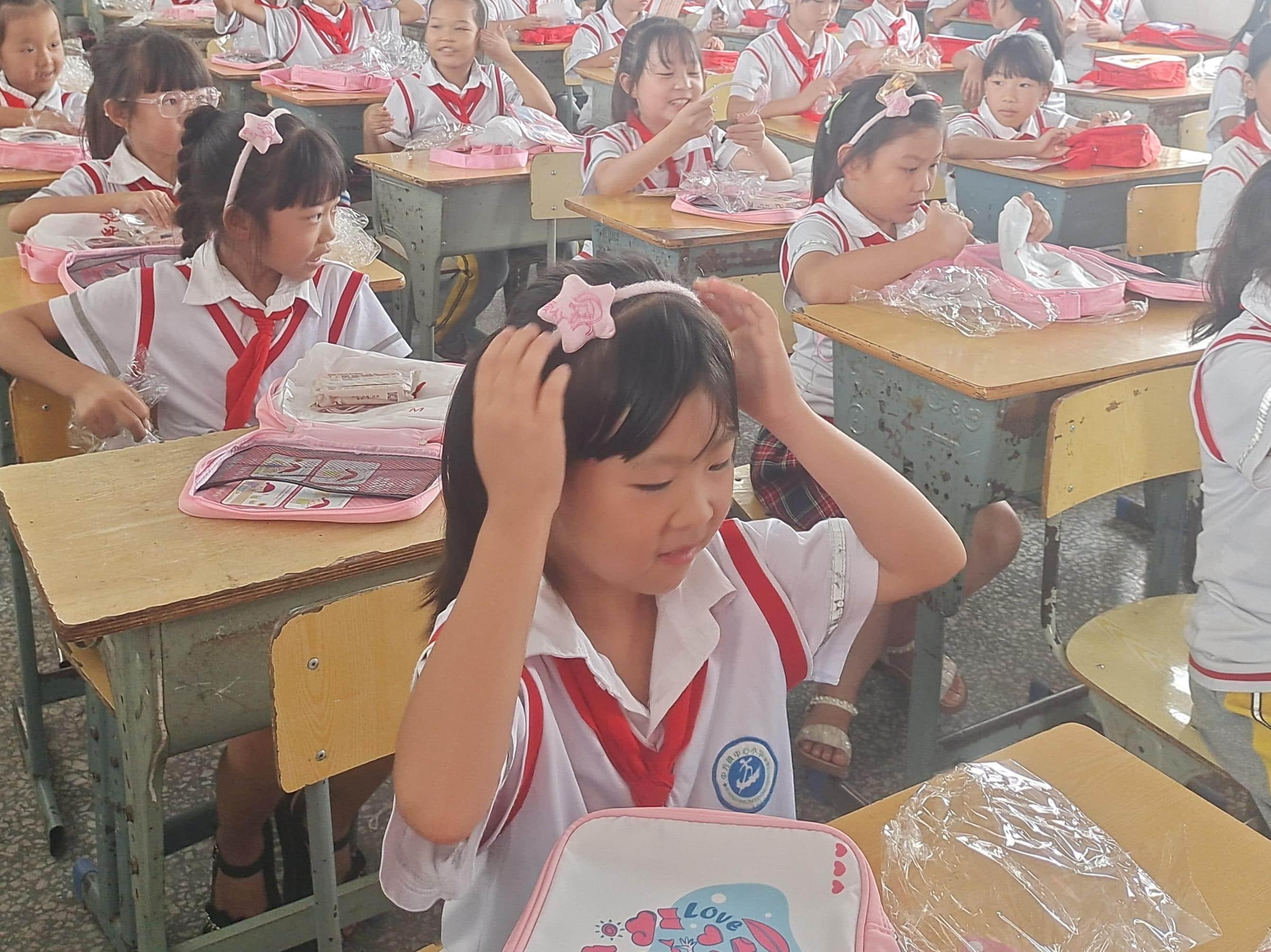 中方县志愿者协会：全力护航“女生加油计划”661个“小丫包”伴成长