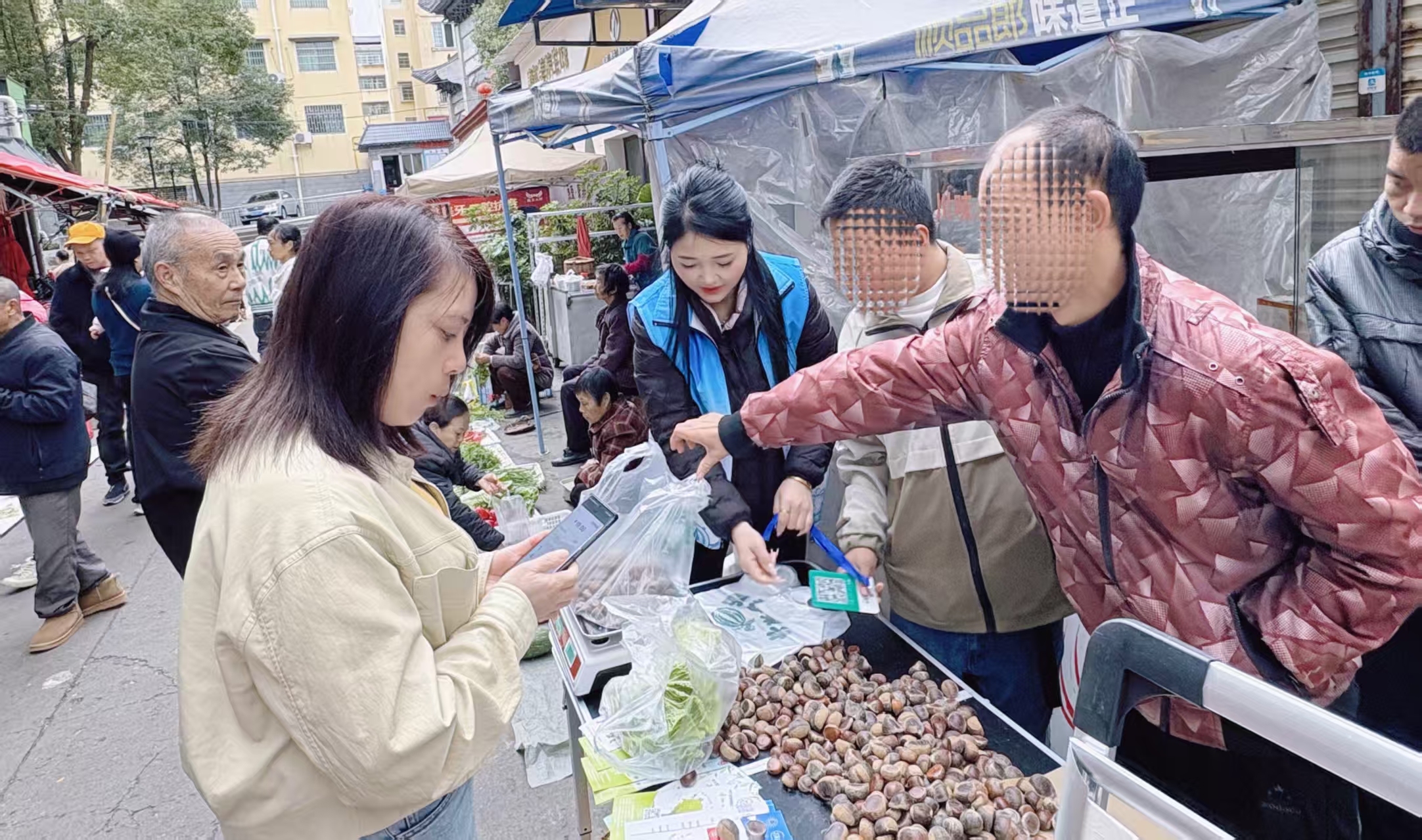 精康售卖 “摊” 进桃花源 中方县社会工作服务中心搭起融入桥