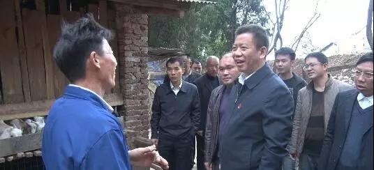 彭生智深入乡镇调研脱贫攻坚和农村环境卫生整治工作