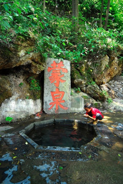 桂阳第一泉：蒙泉