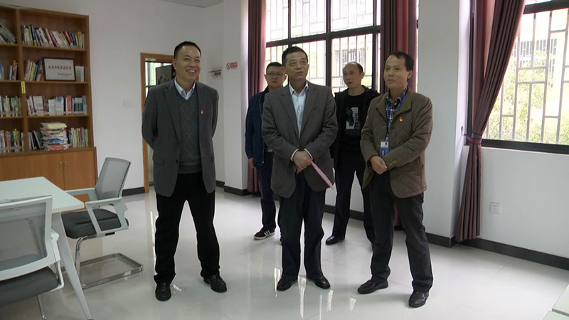 张爱国来我县调研县乡人大工作情况