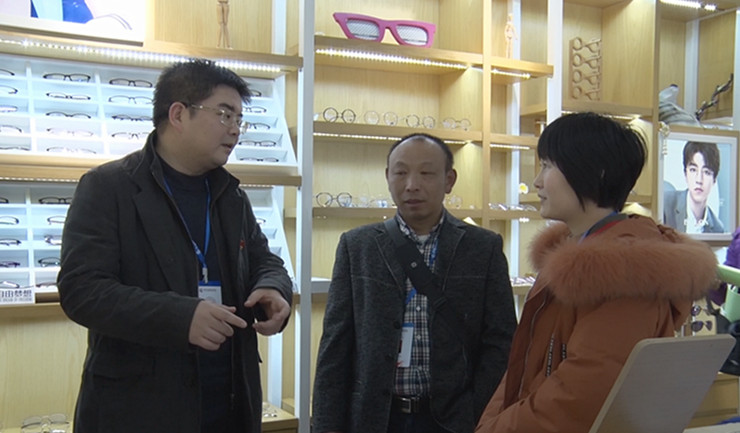 县领导调研经济普查工作