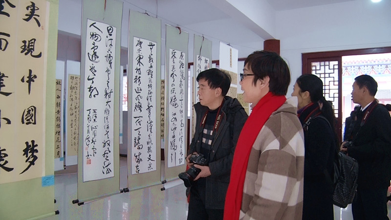 我县举办2019新春美术书法摄影展 