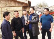 朱阳辉深入流峰镇指导拆违工作