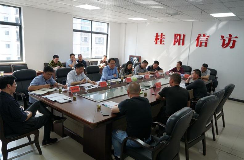 朱阳辉约访信访群众