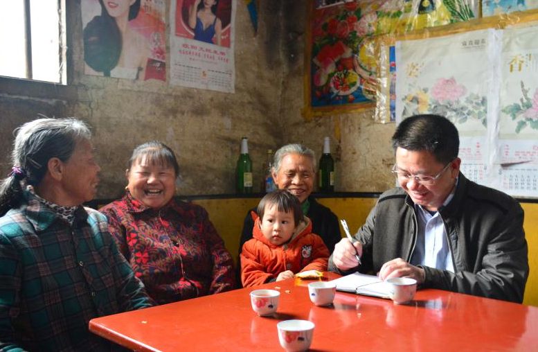  桂阳民歌的“铁杆粉”郑欣荣跋山涉水收集民歌200余首