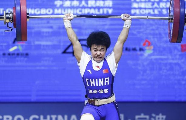 桂阳籍选手侯志慧举重亚锦赛开门红  49公斤级包揽三金