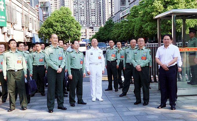 郴州军分区正规化建设推进会与会人员来我县观摩指导