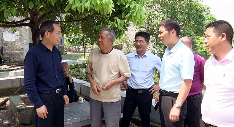 市政协来我县调研农村人居环境整治工作 
