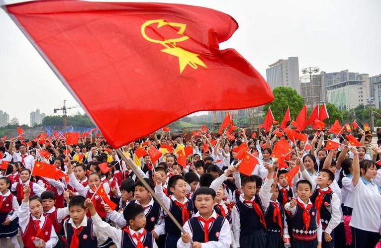 纪念五四运动100周年： 我县开展“青春心向党•建功新时代”主题团日活动
