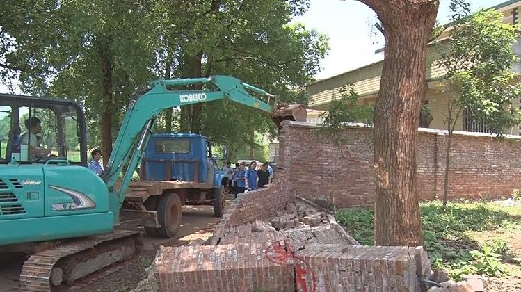 舂陵江镇开展“大整治 大拆违 大清扫”集中整顿活动