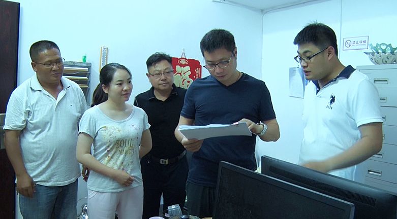 县领导深夜督查防汛工作