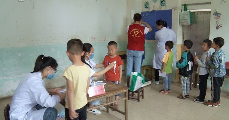 县妇幼保健院开展托幼机构在园儿童健康体检工作