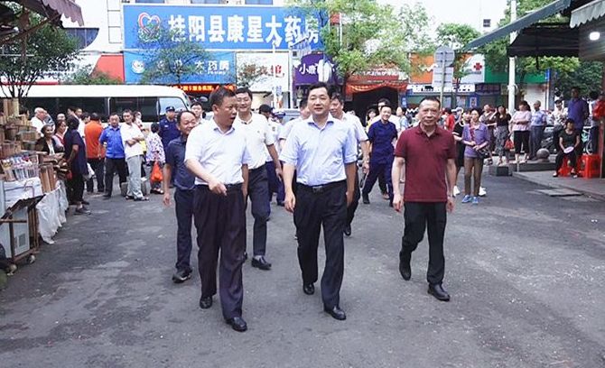 蒋锋来我县检查消防安全工作