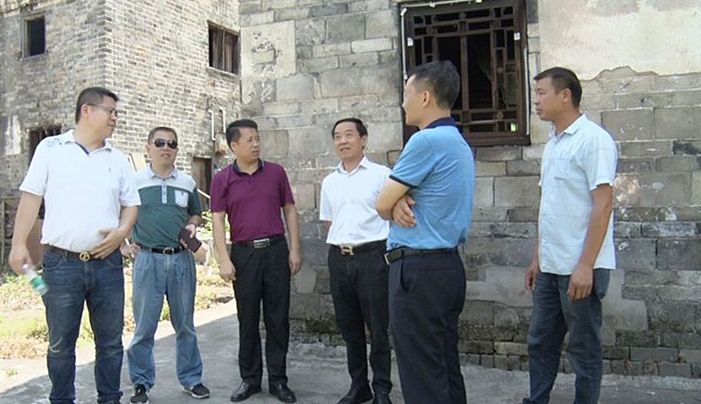 长沙市郴州商会来我县考察民宿建设