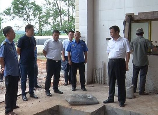 彭生智调研乡镇垃圾中转站建设工作