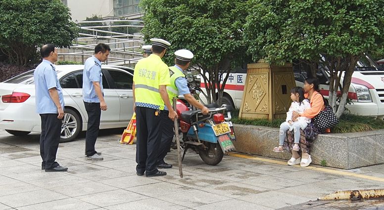【我是交警】县交警大队开展创文交通秩序整治行动