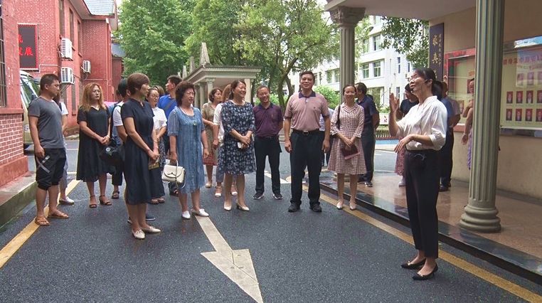  新疆托克逊县第二中学来我县开展学习交流