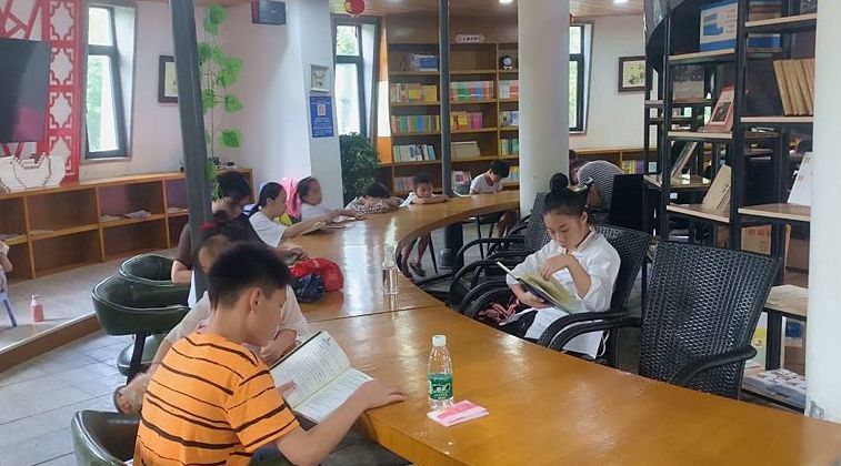  新华书店：暑期孩子“充电”好去处