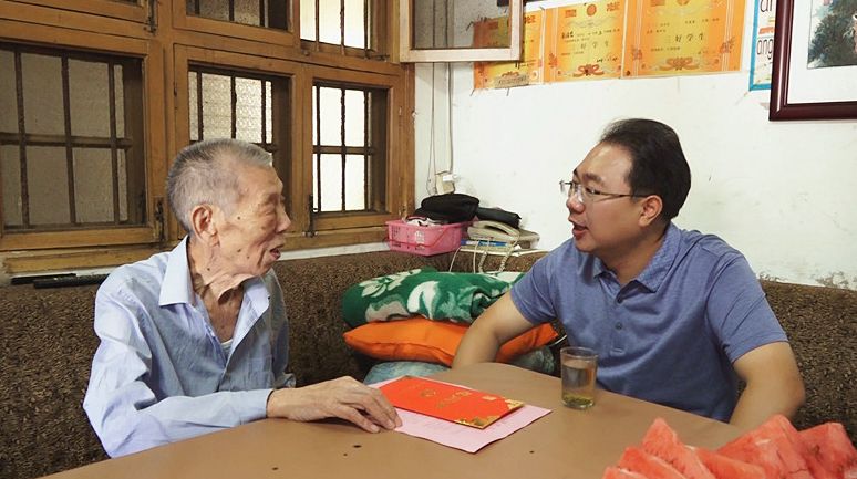  朱阳辉走访慰问党内关怀帮扶对象彭德声