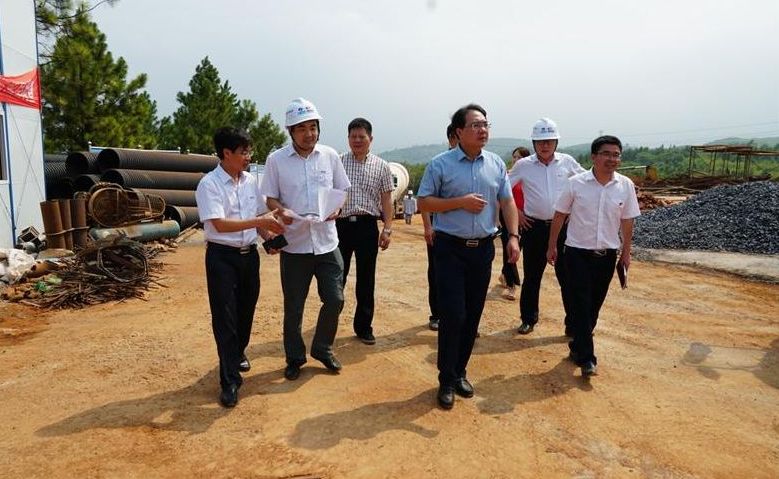 朱阳辉到莲塘镇调研脱贫攻坚、产业项目建设、增减挂钩占补平衡等工作