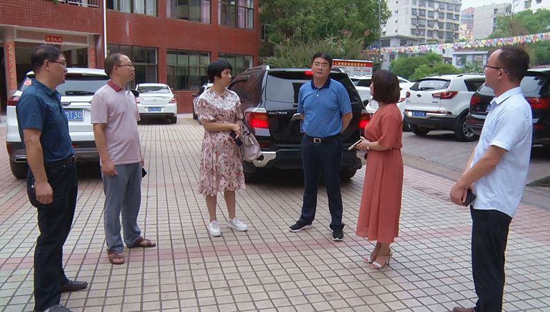 县领导检查安全生产工作