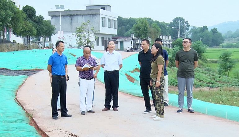 市农业农村局来我县调研农村人居环境整治工作