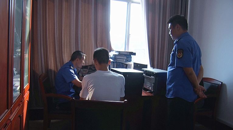 房产销售乱贴小广告 被行政处罚1000元 