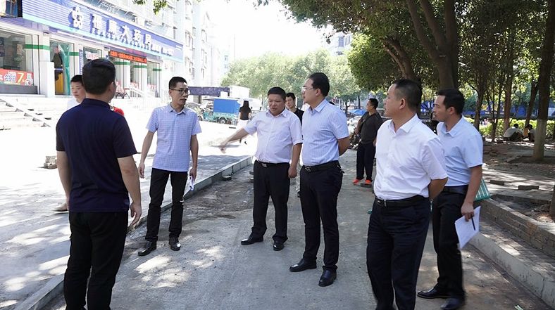 朱阳辉调研县城创文工作和基础设施建设情况