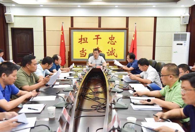 彭生智主持召开县委财经委员会第二次全体会议：提高工作水平 改进工作作风 确保高质量完成全年目标任务