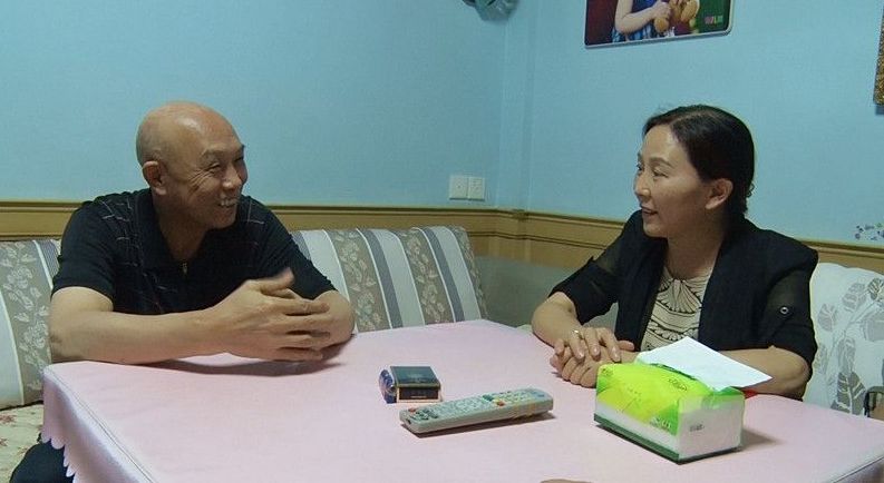 县总工会走访慰问部分劳模代表