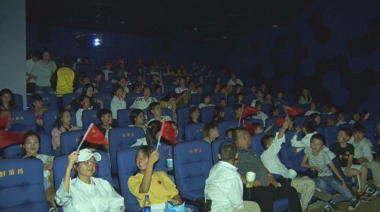 【国庆特辑15】庆祝新中国成立70周年 ：看红色电影，忆峥嵘岁月